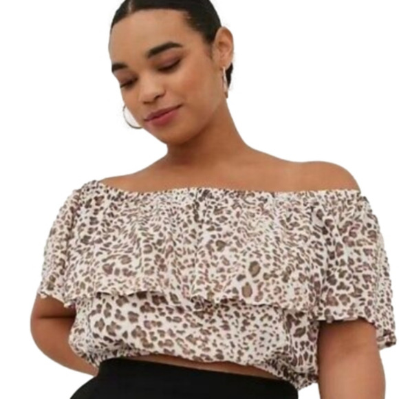 torrid Tops - Torrid Off Shoulder Crop Top Size 1